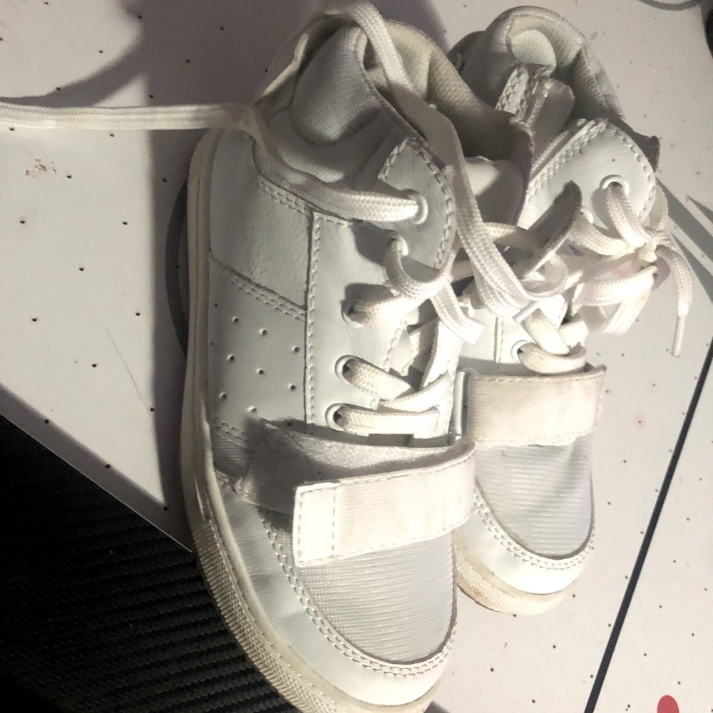 Boy shoes